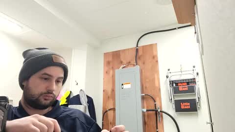 Snapshot of kinkycouple1789 chatting on 02/23/25, 12:05 Maysie and Hunter online show from 02/23/25, 12:05