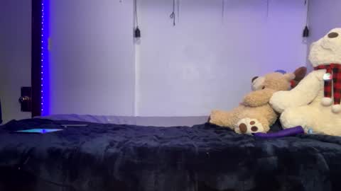 Snapshot of kinkycoupleinteracial chatting on 03/11/25, 04:32 interracialfacial online show from 03/11/25, 04:32