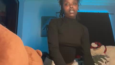 Snapshot of kinkycoupleinteracial chatting on 11/01/25, 01:29 interracialfacial online show from 11/01/25, 01:29