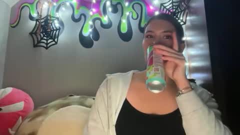 Snapshot of kinkycreative chatting on 11/03/25, 11:59 kinkycreative online show from 11/03/25, 11:59