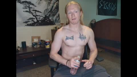 Snapshot of kinkycrusader chatting on 04/22/26, 08:32 Fabio online show from 04/22/26, 08:32