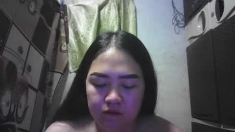 Snapshot of kinkyhotcumm chatting on 11/22/25, 04:39 KAREN online show from 11/22/25, 04:39