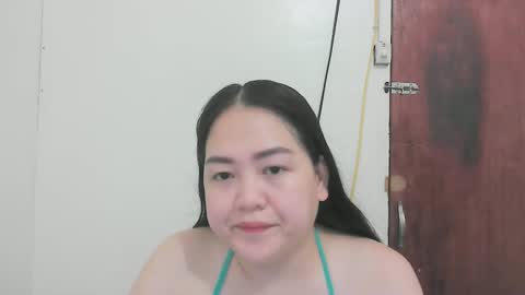Snapshot of kinkyhotcumm chatting on 04/25/26, 08:39 KAREN online show from 04/25/26, 08:39