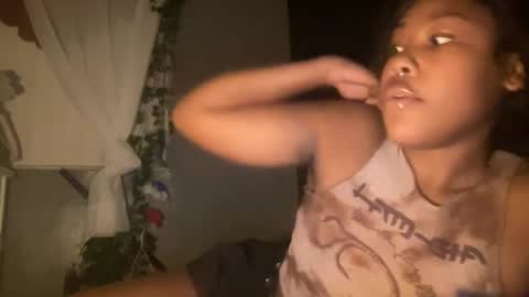 Snapshot of kinkykittee chatting on 01/29/25, 09:44 Bunniii online show from 01/29/25, 09:44