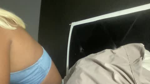 Snapshot of kinkykittee chatting on 02/09/25, 07:05 Bunniii online show from 02/09/25, 07:05