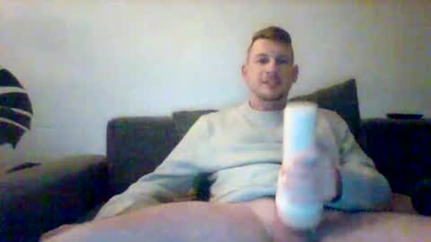 kinkylionboy online show from 12/04/25, 08:50