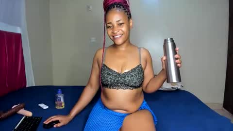 Snapshot of kinkylyla chatting on 03/08/26, 02:04 Kinky online show from 03/08/26, 02:04