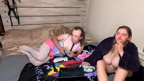 kinkyqueenandpet95 online show from 10/18/25, 03:53