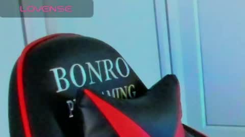 Snapshot of kinkysuka_ chatting on 05/04/26, 12:45 meow online show from 05/04/26, 12:45