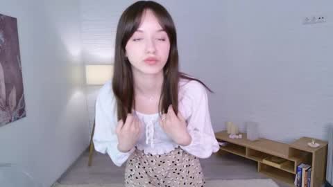 Kira online show from 05/10/26, 01:49