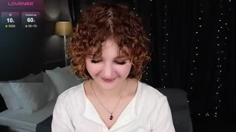 Snapshot of kira_fluffy chatting on 06/25/26, 05:34 Kira online show from 06/25/26, 05:34