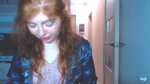 Snapshot of kira_foxy_ chatting on 12/05/25, 09:51 Kira online show from 12/05/25, 09:51