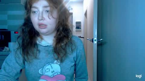 Snapshot of kira_foxy_ chatting on 04/15/26, 10:00 Kira online show from 04/15/26, 10:00