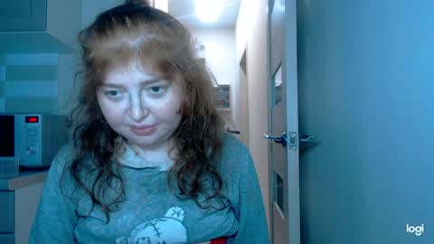 Snapshot of kira_foxy_ chatting on 04/23/26, 12:29 Kira online show from 04/23/26, 12:29