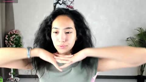 Aura online show from 09/20/25, 03:51