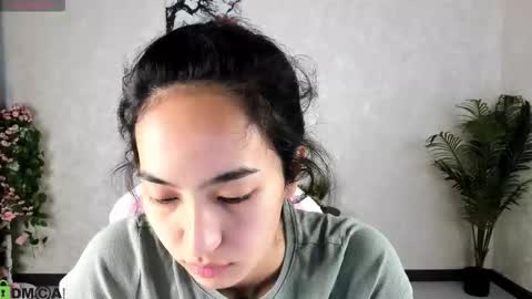 Aura online show from 09/29/25, 02:49