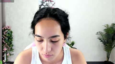 Aura online show from 10/09/25, 02:20