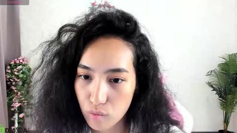 Aura online show from 10/27/25, 06:50