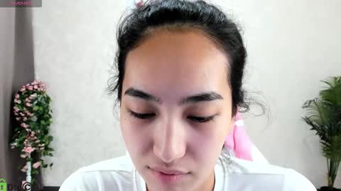 Aura online show from 10/30/25, 01:51