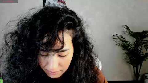 Aura online show from 11/19/25, 02:55