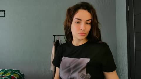 Snapshot of kira_love1 chatting on 04/08/26, 09:31 Kira love1 online show from 04/08/26, 09:31