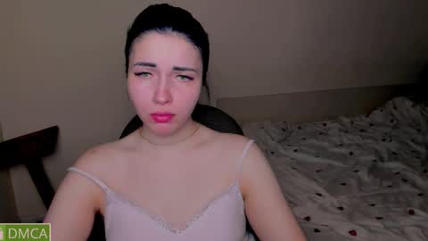 Kira online show from 02/11/25, 07:48