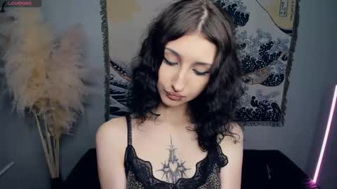 Kira online show from 12/20/25, 09:05