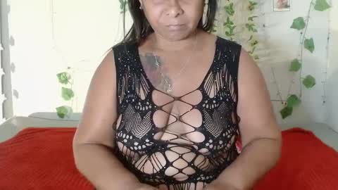 Snapshot of kira_squir chatting on 09/25/25, 07:45 kira-squir online show from 09/25/25, 07:45