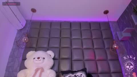 Snapshot of kira_vance chatting on 03/20/26, 04:39 Kira online show from 03/20/26, 04:39