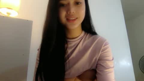 Snapshot of kira_willer chatting on 04/24/26, 09:50 KIRA online show from 04/24/26, 09:50