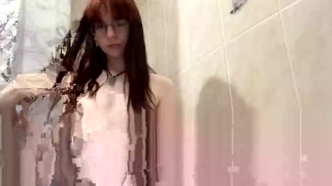 Snapshot of kiraazata chatting on 10/14/25, 07:31 kiraazata online show from 10/14/25, 07:31