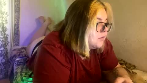 Snapshot of kiracobb chatting on 01/10/25, 08:07 Just Kira online show from 01/10/25, 08:07