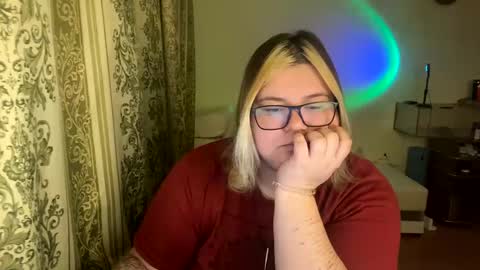 Snapshot of kiracobb chatting on 01/19/25, 03:10 Just Kira online show from 01/19/25, 03:10