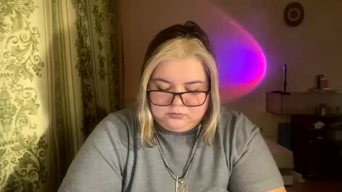 Snapshot of kiracobb chatting on 01/25/25, 06:57 Just Kira online show from 01/25/25, 06:57