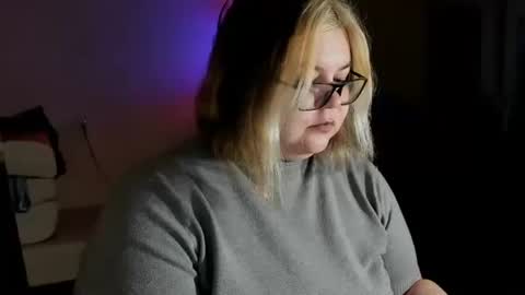 Snapshot of kiracobb chatting on 02/02/25, 08:30 Just Kira online show from 02/02/25, 08:30