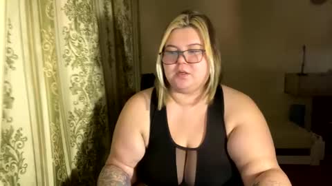 Snapshot of kiracobb chatting on 03/02/25, 03:05 Just Kira online show from 03/02/25, 03:05