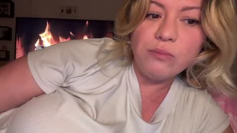 KiraDivine online show from 11/29/25, 02:31