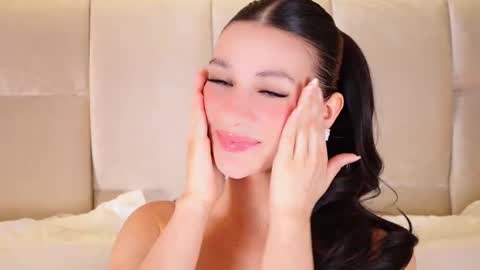 kira online show from 12/20/25, 01:56