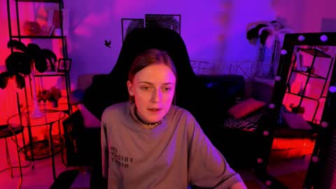 Kira online show from 02/18/25, 06:04