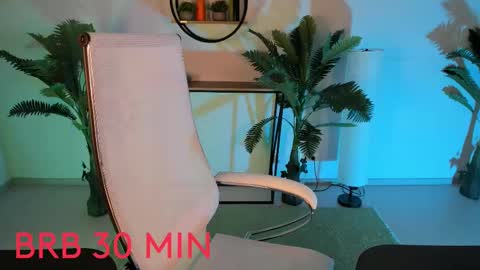 Kira online show from 03/11/25, 11:26