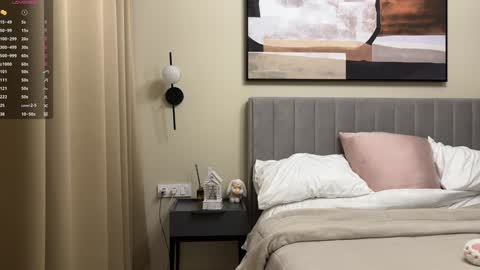 Kira online show from 01/17/25, 11:49