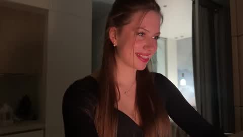 Snapshot of kiramystery chatting on 01/15/26, 05:27 Kira online show from 01/15/26, 05:27