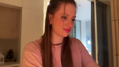 Snapshot of kiramystery chatting on 01/16/26, 03:16 Kira online show from 01/16/26, 03:16