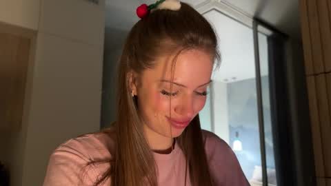 Snapshot of kiramystery chatting on 03/18/26, 05:05 Kira online show from 03/18/26, 05:05