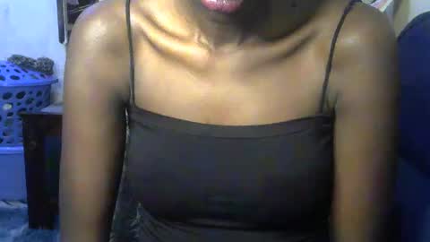 Snapshot of kiranoir1 chatting on 10/20/25, 06:25 Kira online show from 10/20/25, 06:25