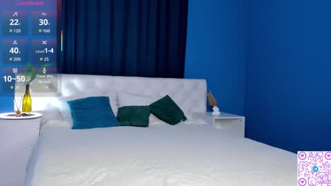 KiraSun online show from 09/22/25, 12:29