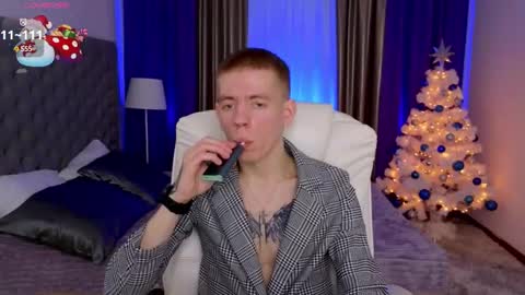 Snapshot of kireev_ chatting on 12/23/24, 07:06 online show from 12/23/24, 07:06