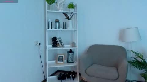 Snapshot of kireev_ chatting on 10/17/25, 11:24 online show from 10/17/25, 11:24