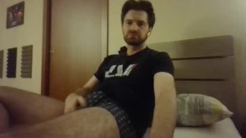 Snapshot of kiri0101 chatting on 12/23/25, 12:19 kiri0101 online show from 12/23/25, 12:19