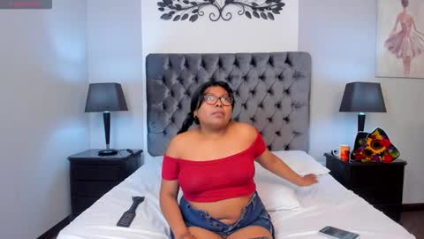 kiri  online show from 02/28/26, 04:24